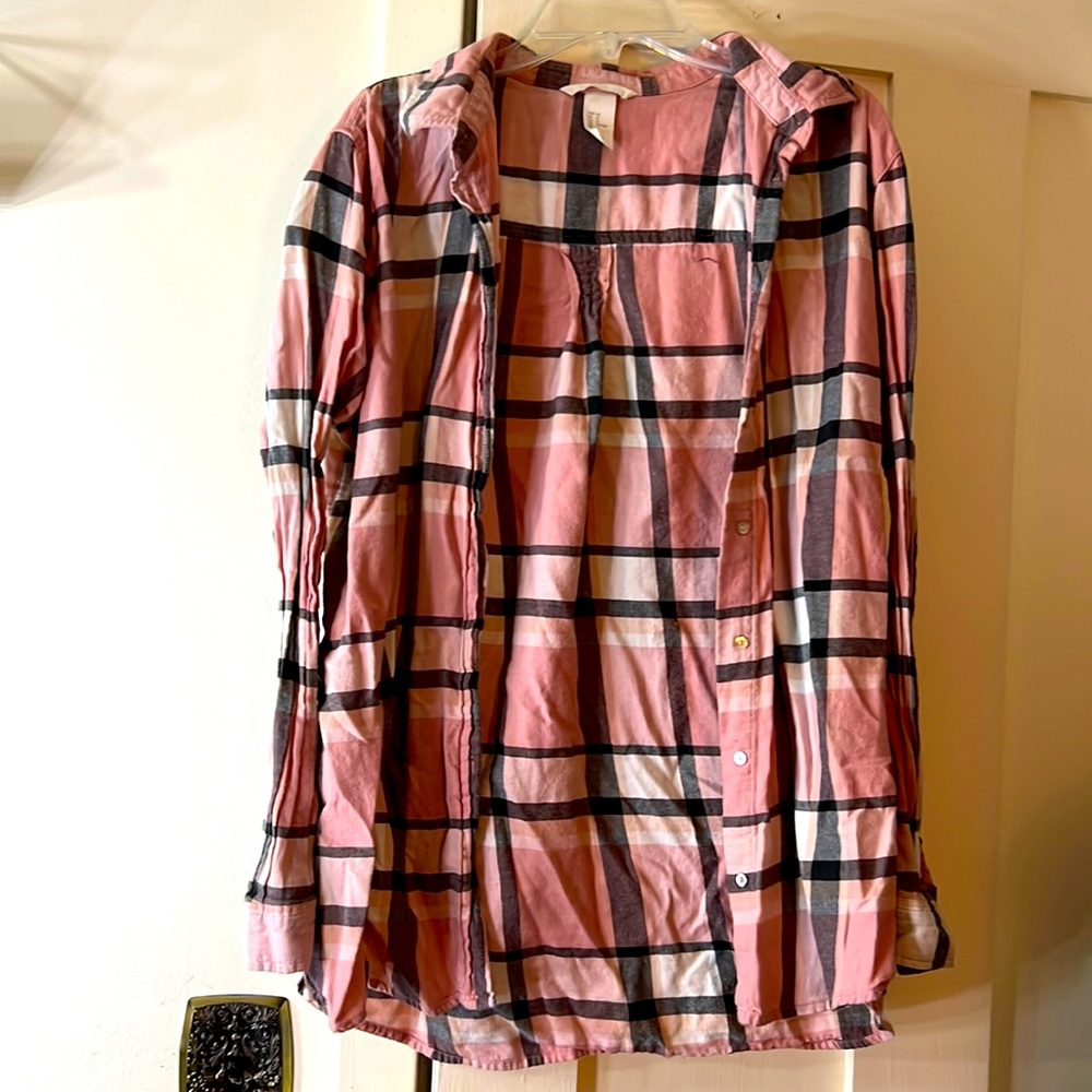 Pink plaid button up